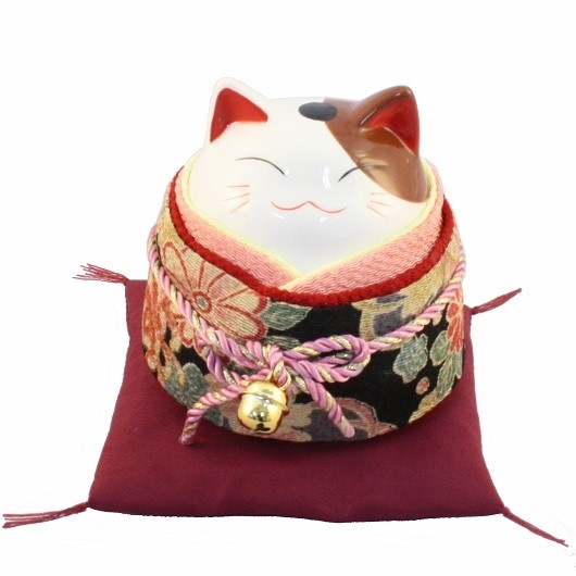 Maneki Neko - Lucky Cat With Kimono 