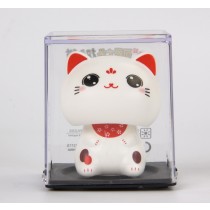 Solar White Cat Big Eyes 5.8 x 5 x 6.5 cm