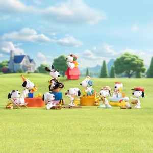 Pop Mart Snoopy The Best Friends Series Figure (Blind Box)