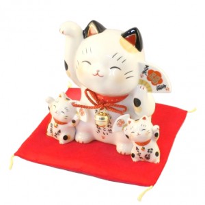 Maneki Neko - 3 Lucky Cats & Fan - Inviting Happiness